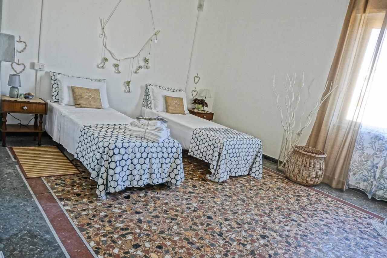 La Casa Dei Sognatori Bed & Breakfast Anzio Dış mekan fotoğraf